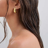 Curved Earrings Gold