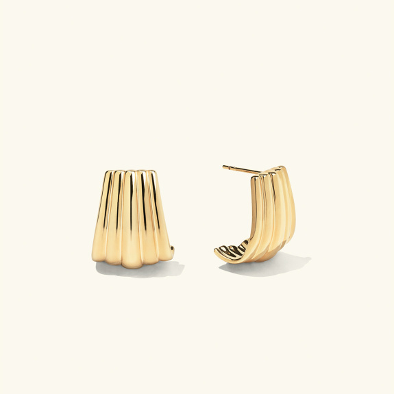 Draped Earrings Gold in the group Shop / Earrings at ANI (ANI-0823-127)